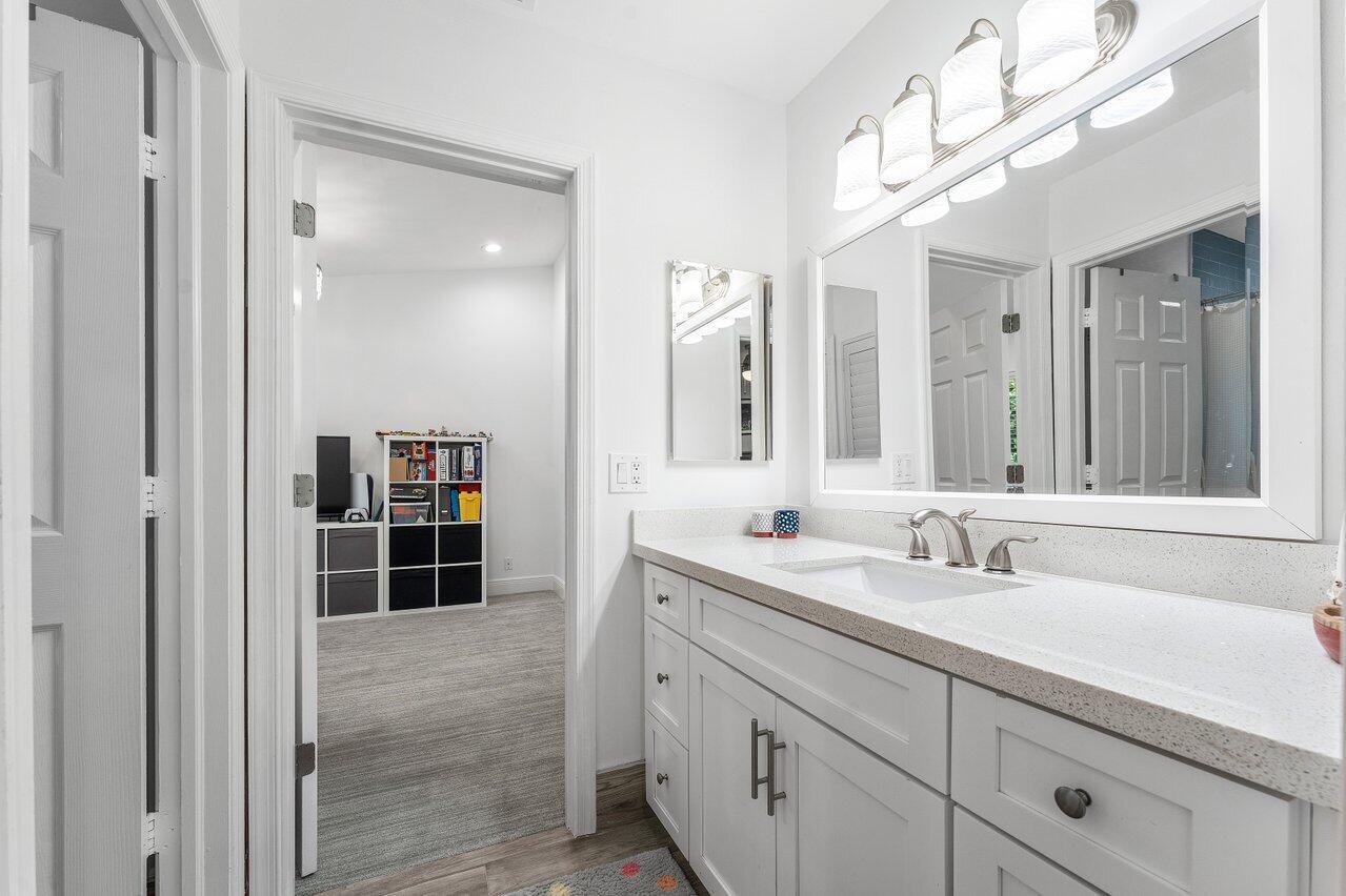 7700 NE Spanish Trail Court