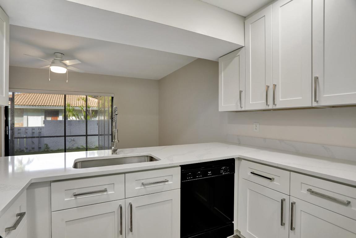 9775 Riverside Drive 68-3, Coral Springs Unit: 68-3