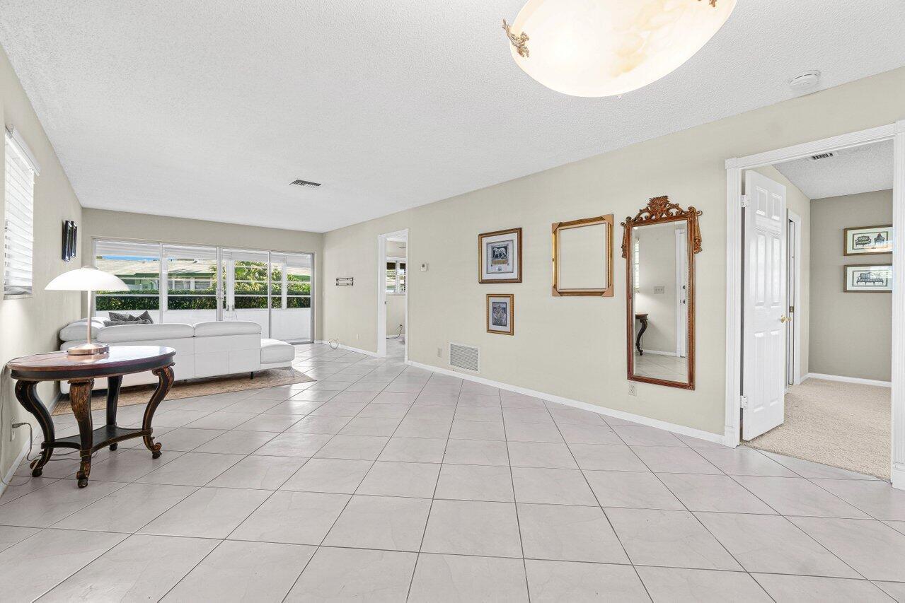 617 Hummingbird Lane