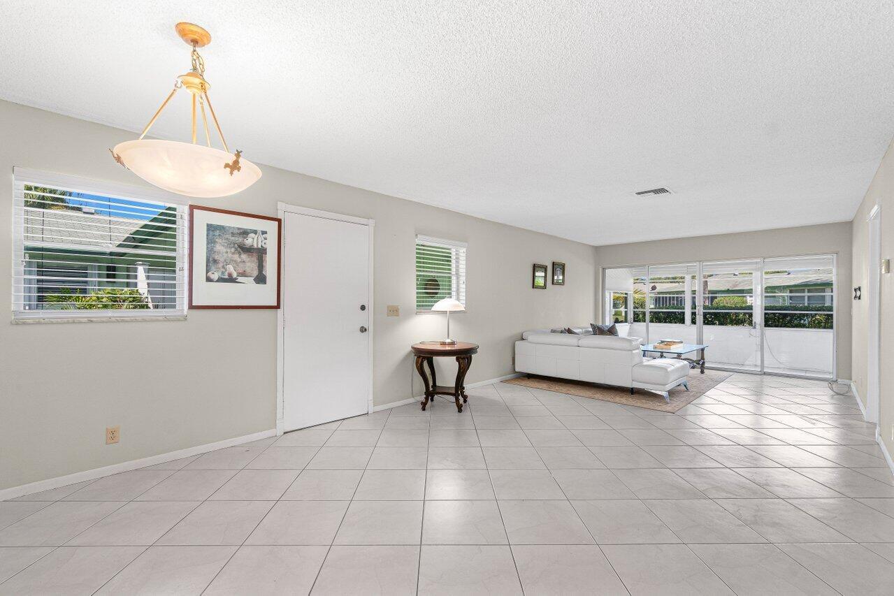 617 Hummingbird Lane
