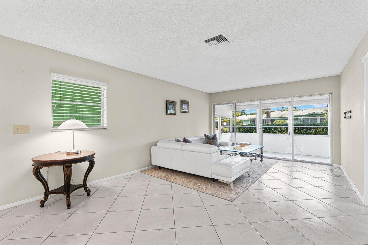 617 Hummingbird Lane