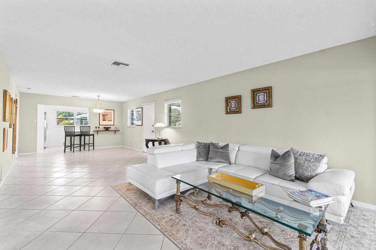 617 Hummingbird Lane