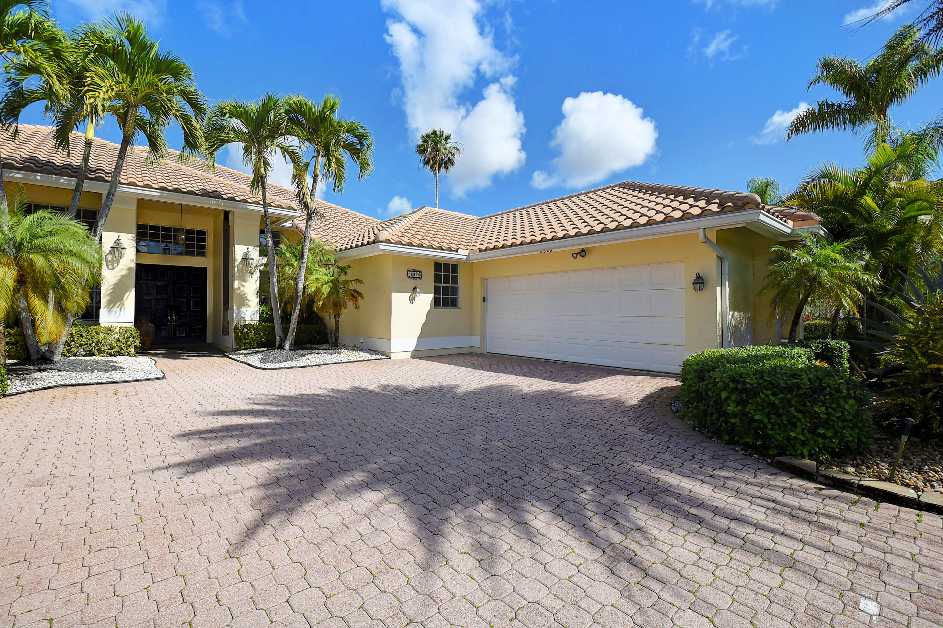 8320 Desmond Drive, Boynton Beach