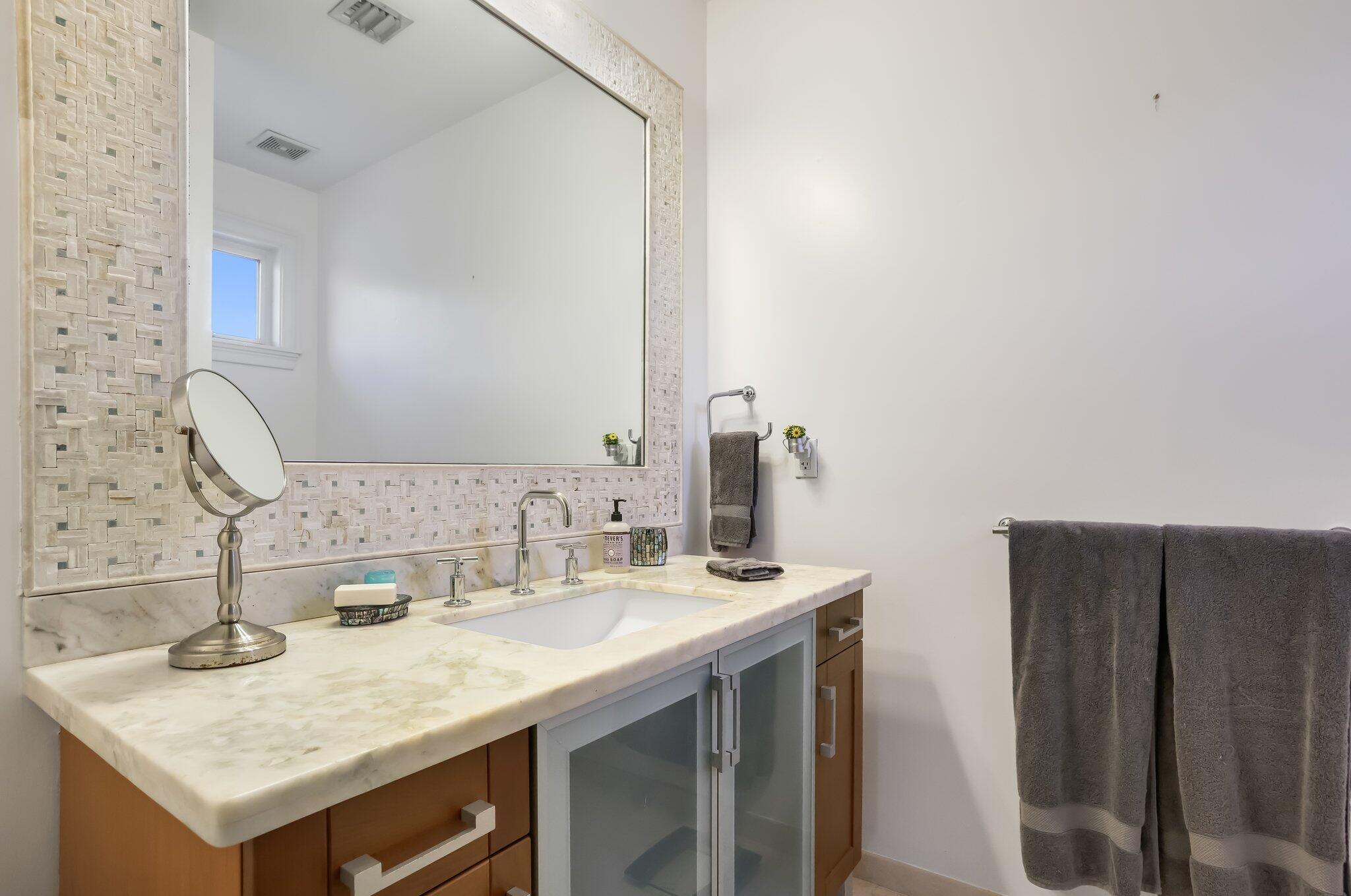 2409 NE 12th Street