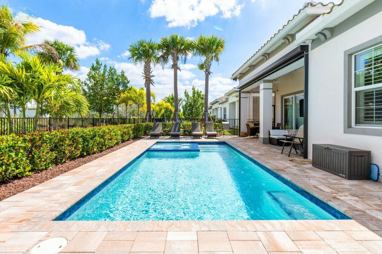 10361 Northbrook Circle