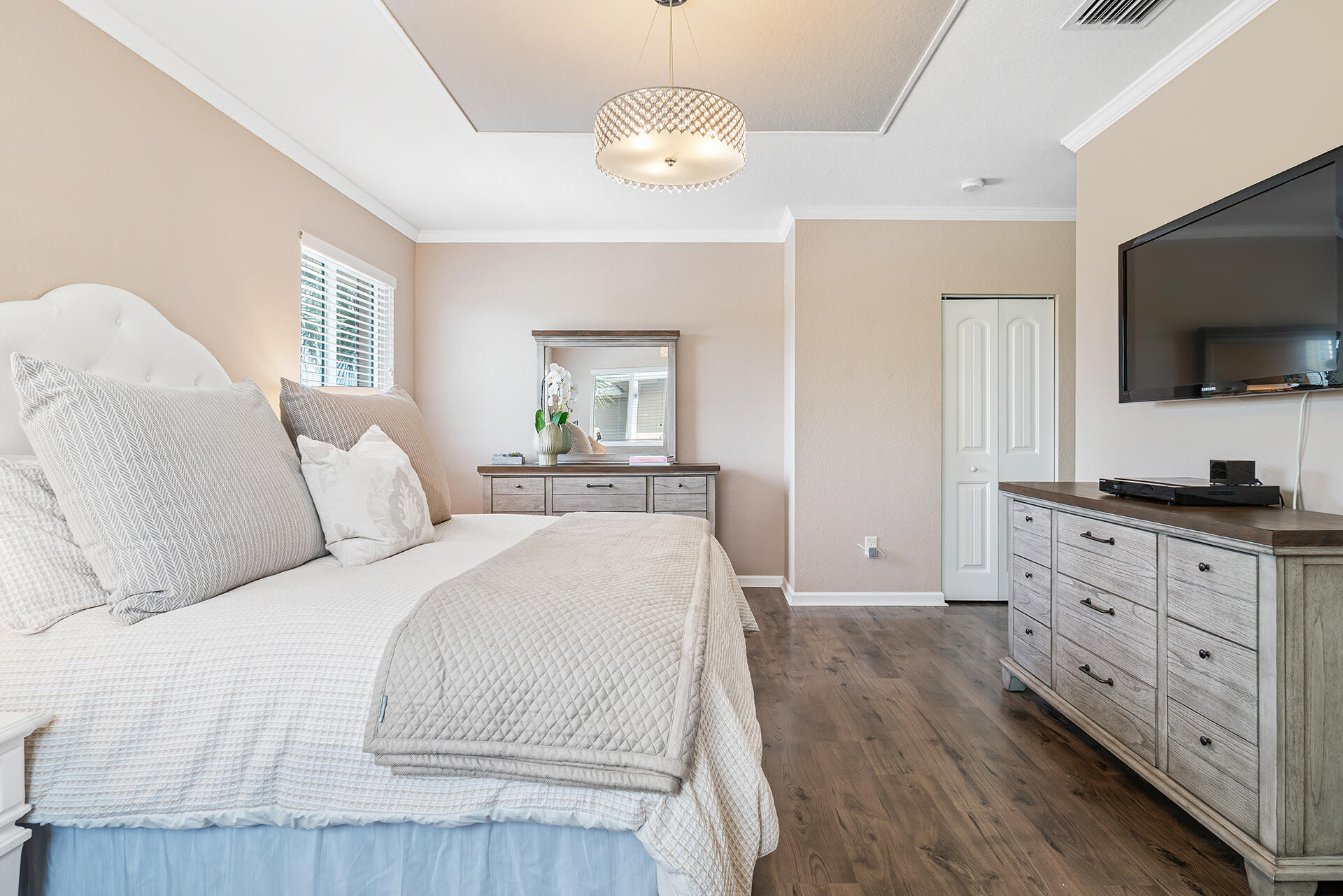 4725 Foxtail Palm Court