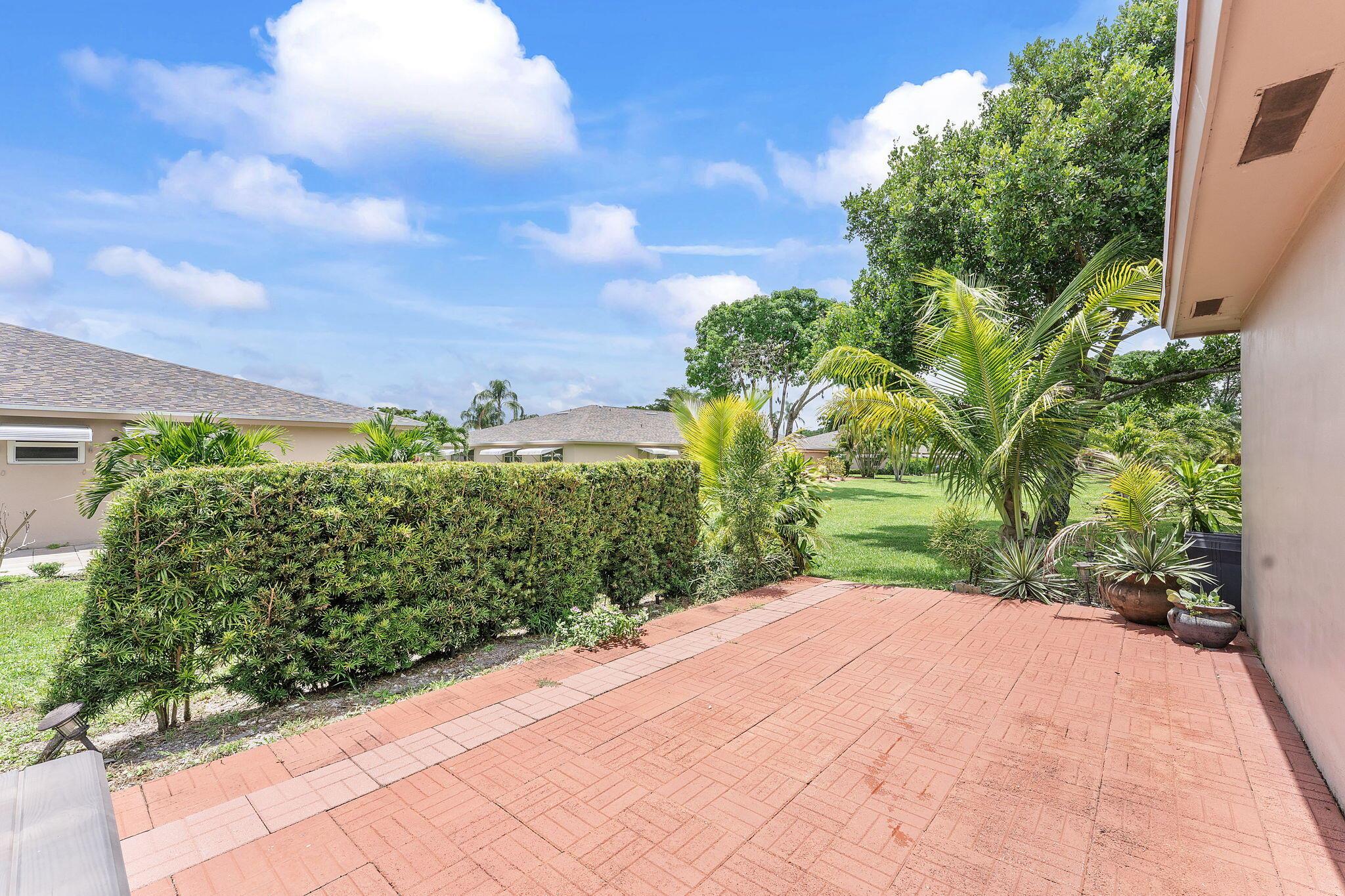 1347 NE High Point Way Way NE D