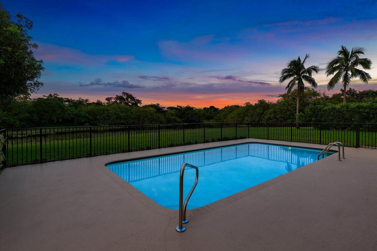 11842 Island Lakes Lane
