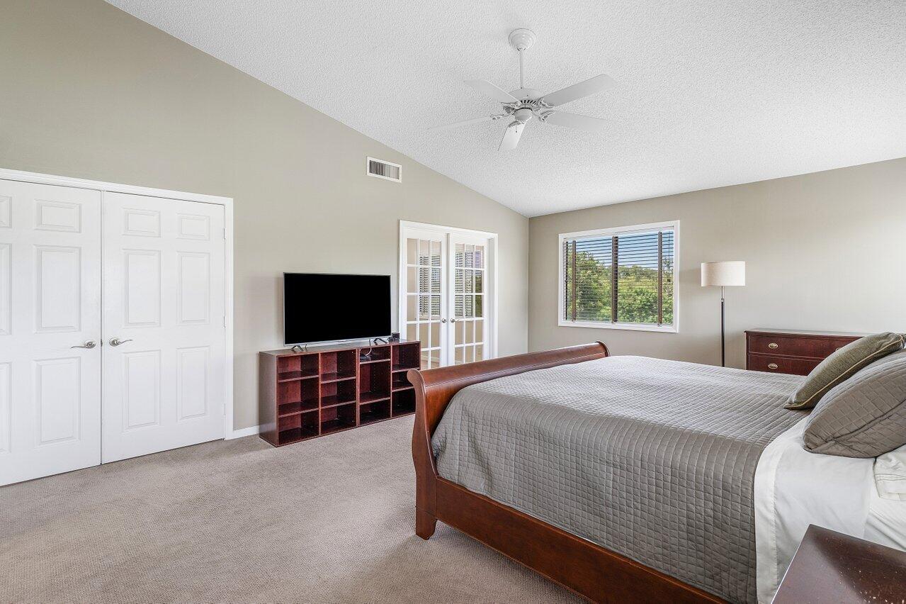 11842 Island Lakes Lane