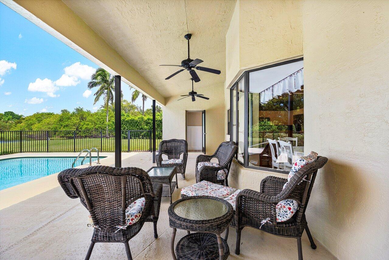 11842 Island Lakes Lane
