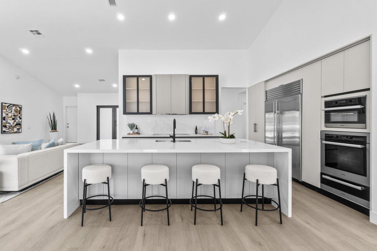 2281 Seaford Drive