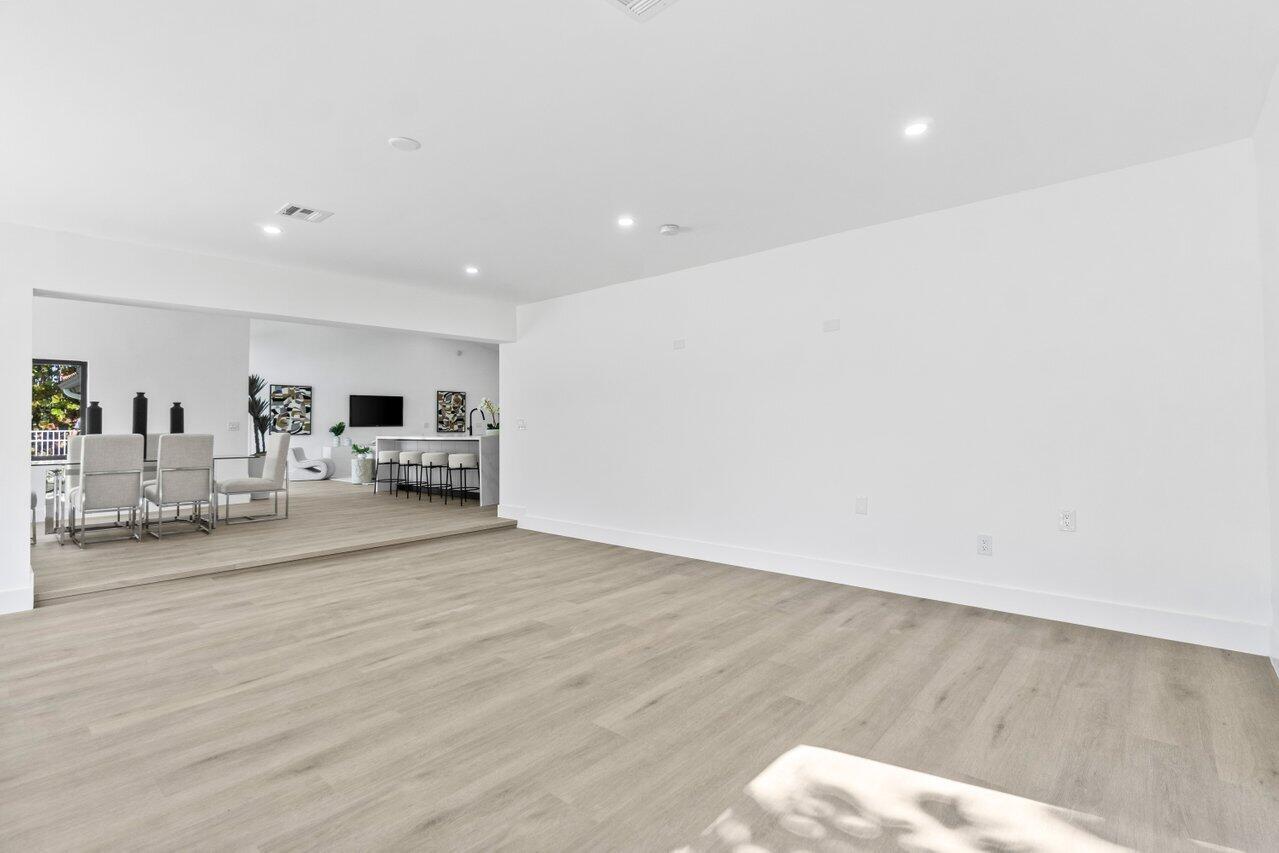 2281 Seaford Drive