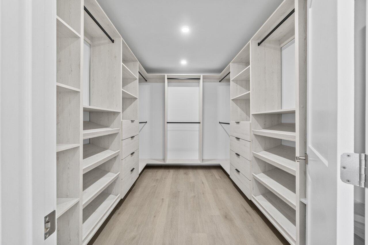 2281 Seaford Drive