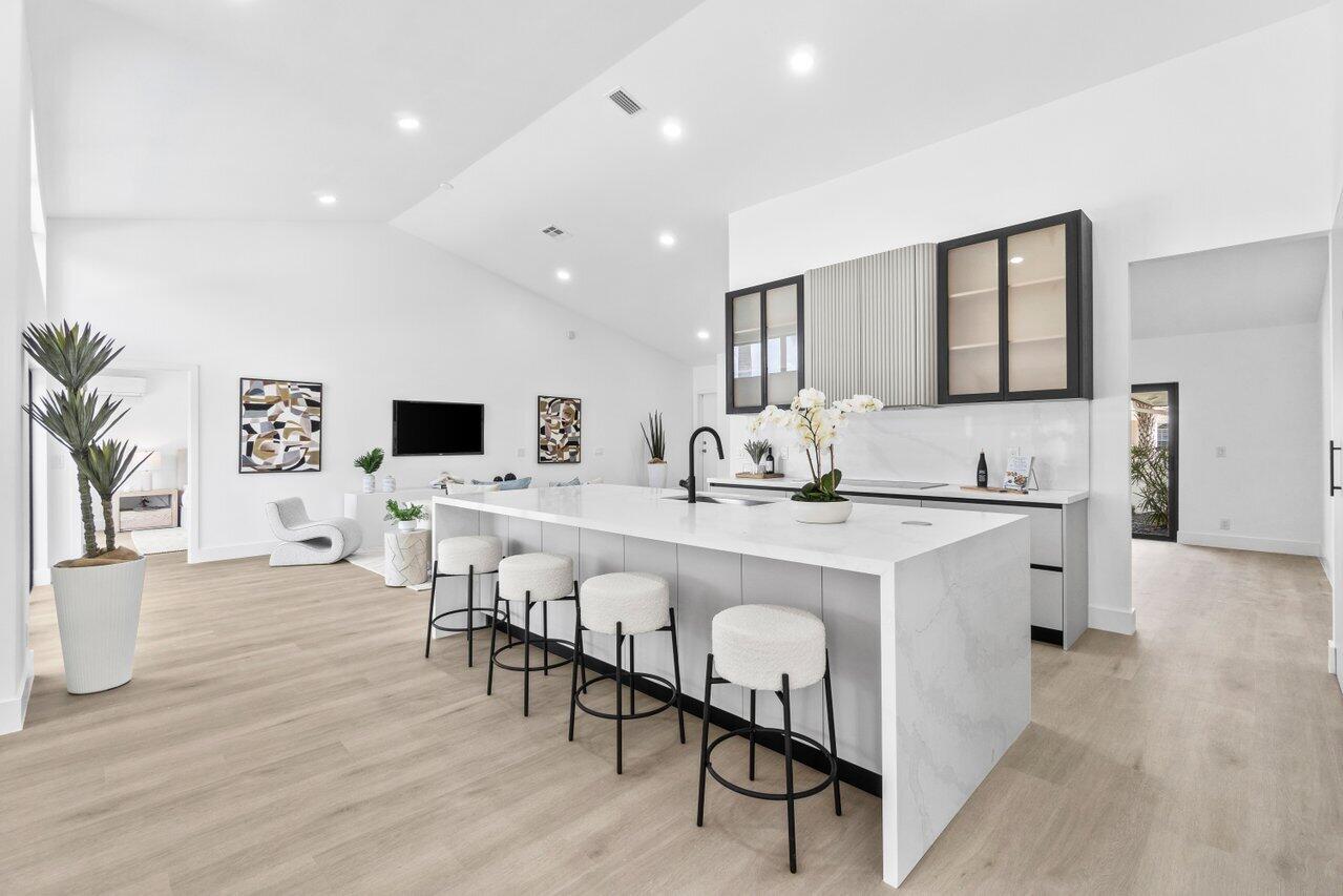 2281 Seaford Drive