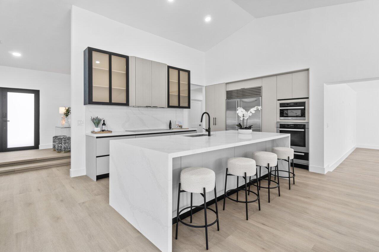 2281 Seaford Drive