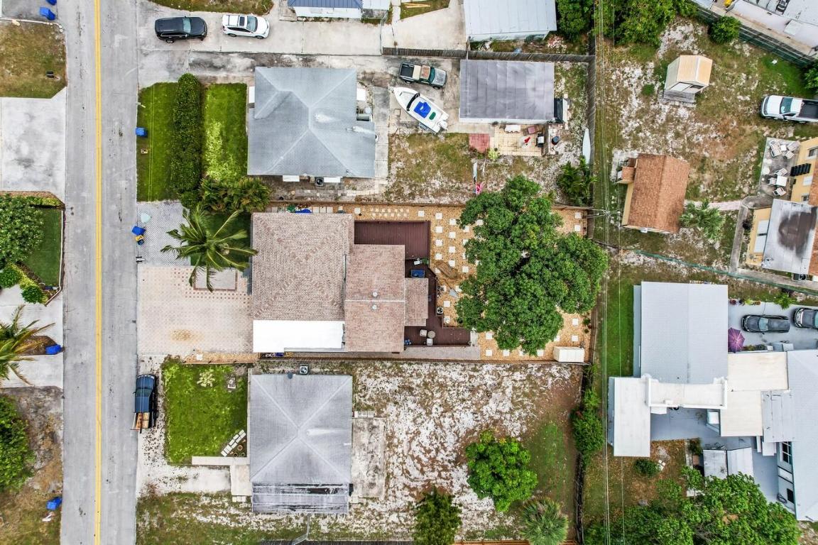 526 W Perry Street A, Lantana