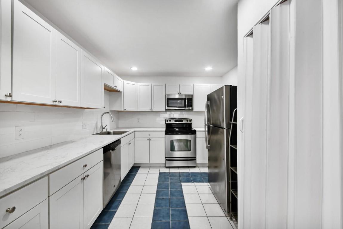 526 W Perry Street A, Lantana