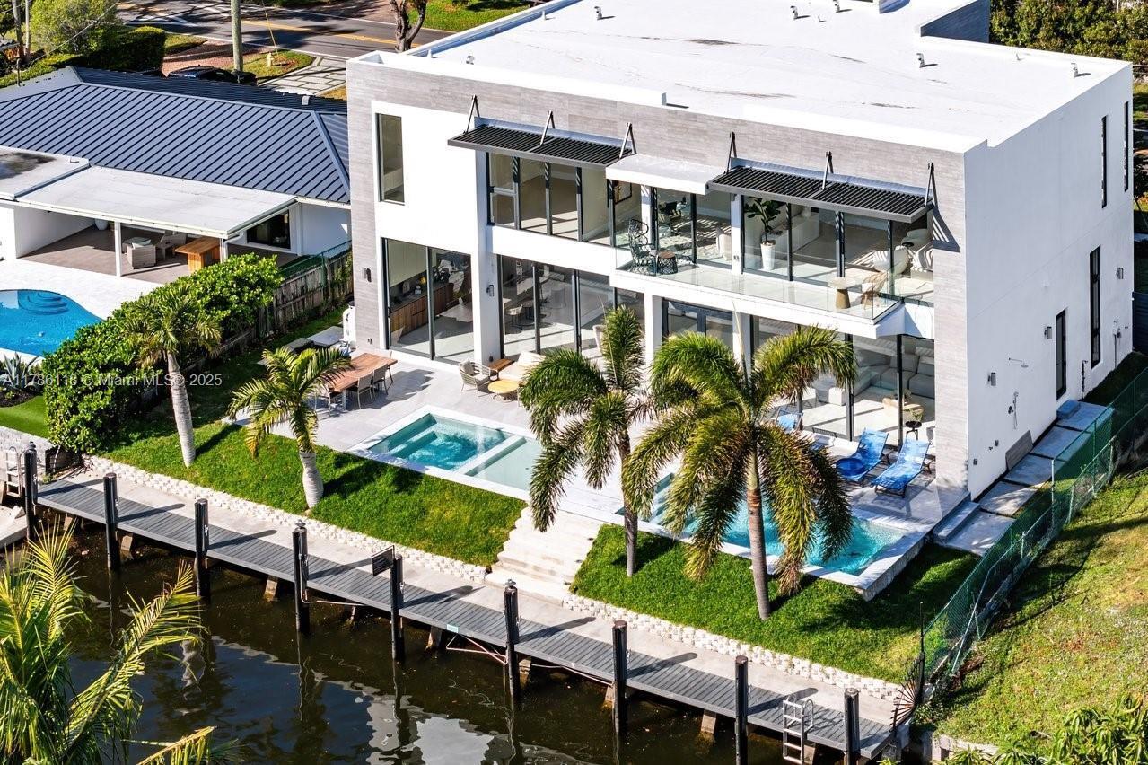 2320 NE 49th Street