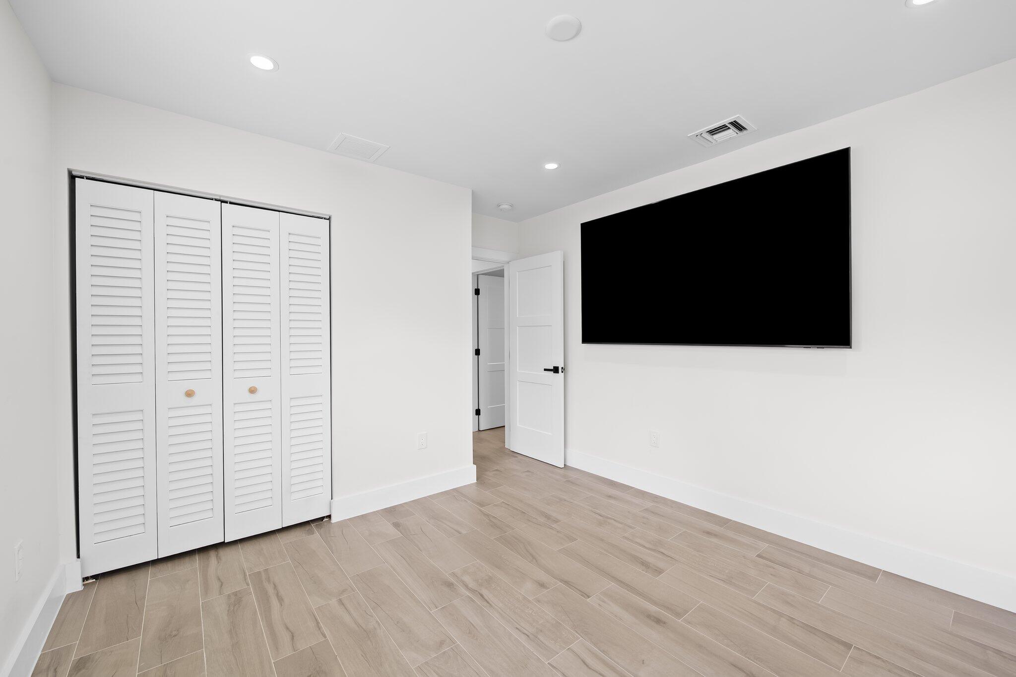 1269 NW 4th Street