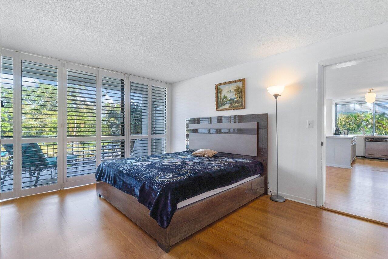 1500 Presidential Way 204