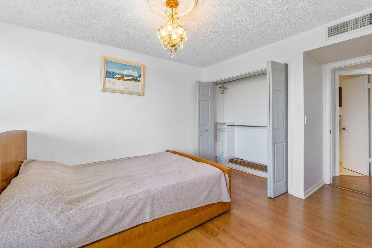 1500 Presidential Way 204