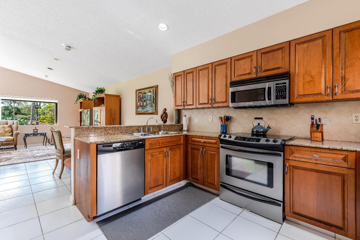 7828 Glen Garry Lane, Delray Beach