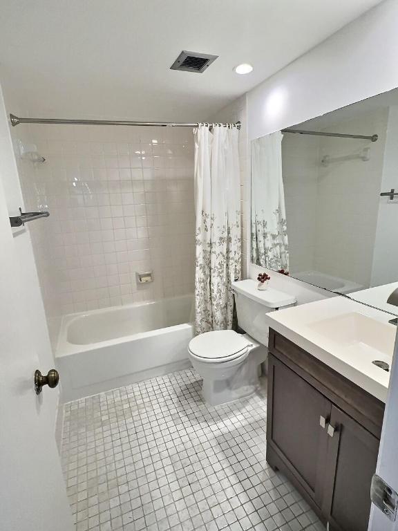 1266 S Military Trail 587, Deerfield Beach Unit: 587