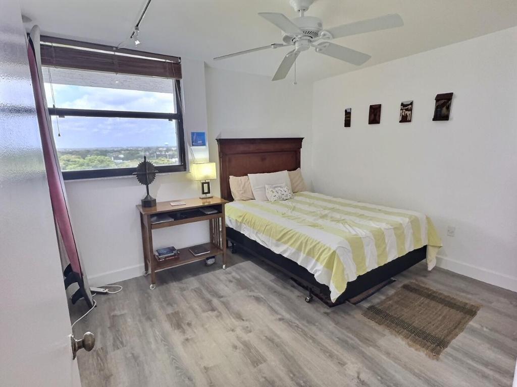 1266 S Military Trail 587, Deerfield Beach Unit: 587