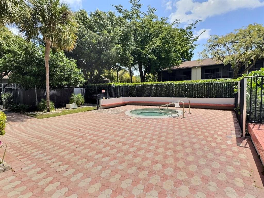 1266 S Military Trail 587, Deerfield Beach Unit: 587