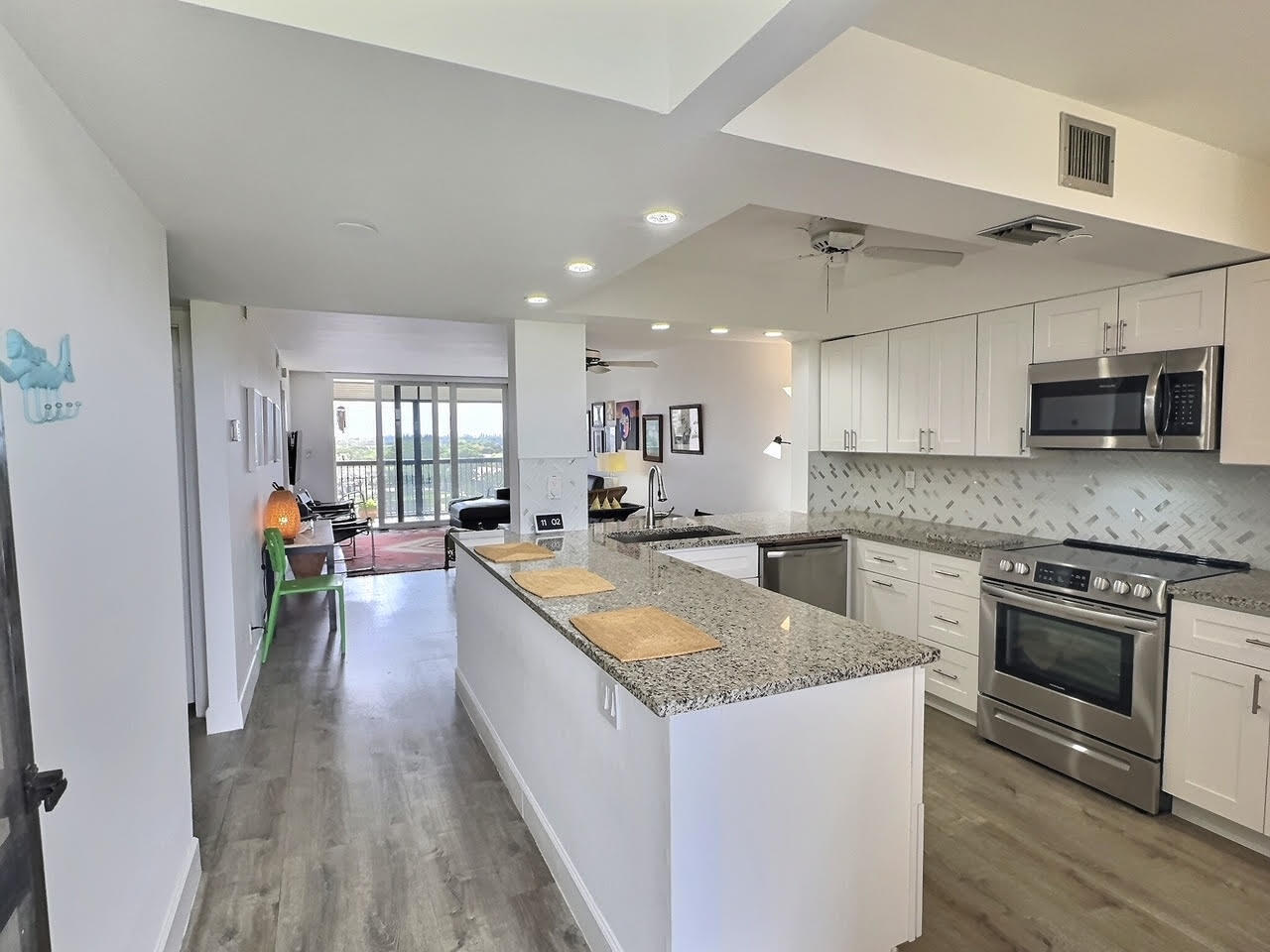 1266 S Military Trail 587, Deerfield Beach Unit: 587