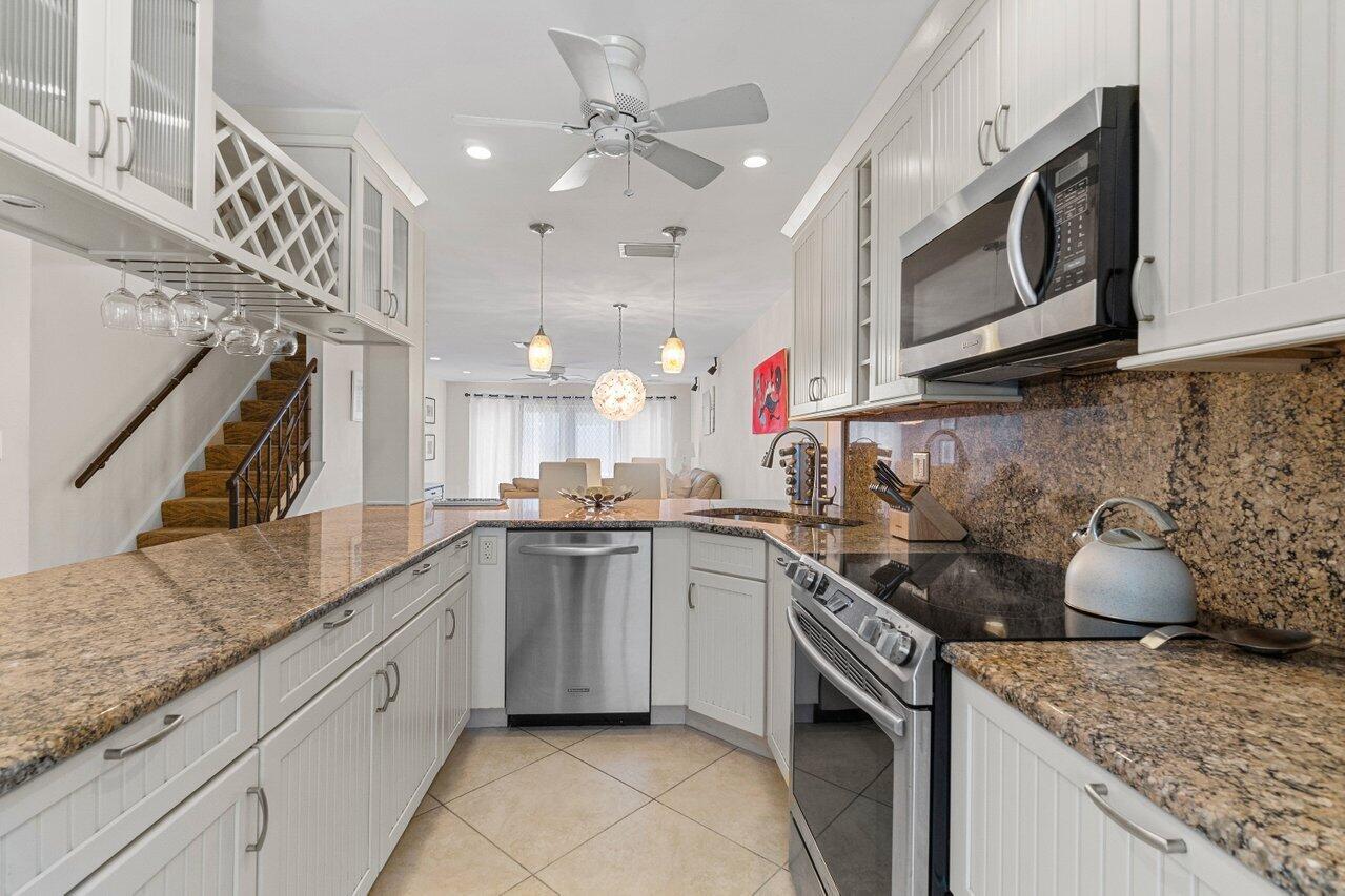 842 SE 19th Avenue 103