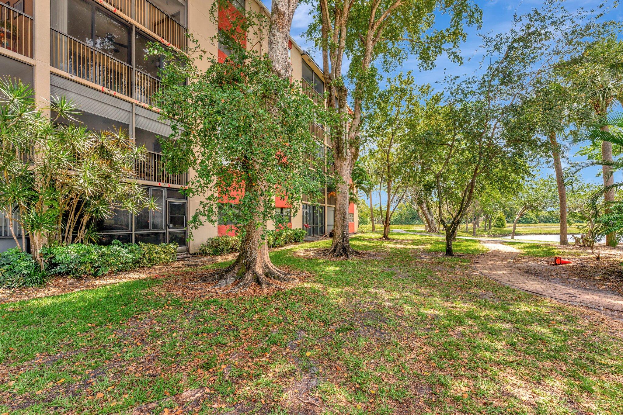 2208 S Cypress Bend Drive 103, Pompano Beach Unit: 103