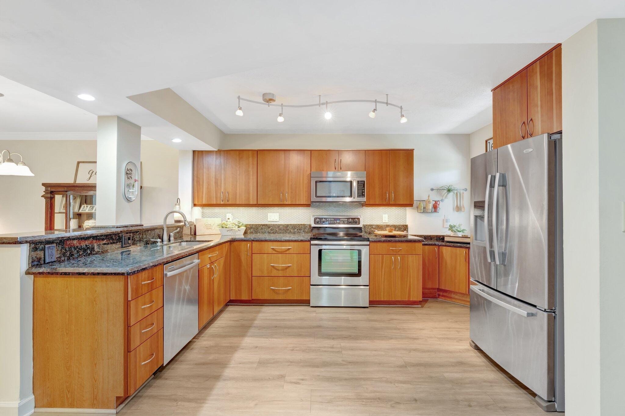 2208 S Cypress Bend Drive 103, Pompano Beach Unit: 103