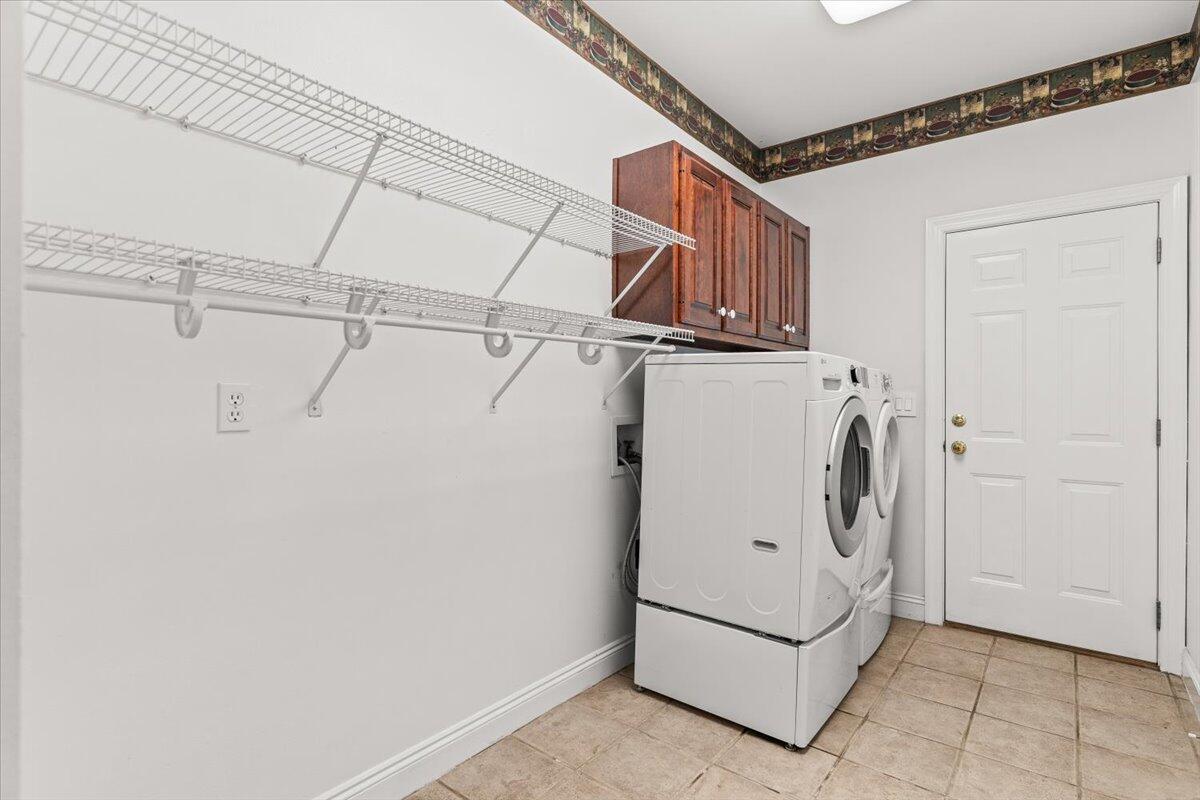 9601 Sunnybrook Drive