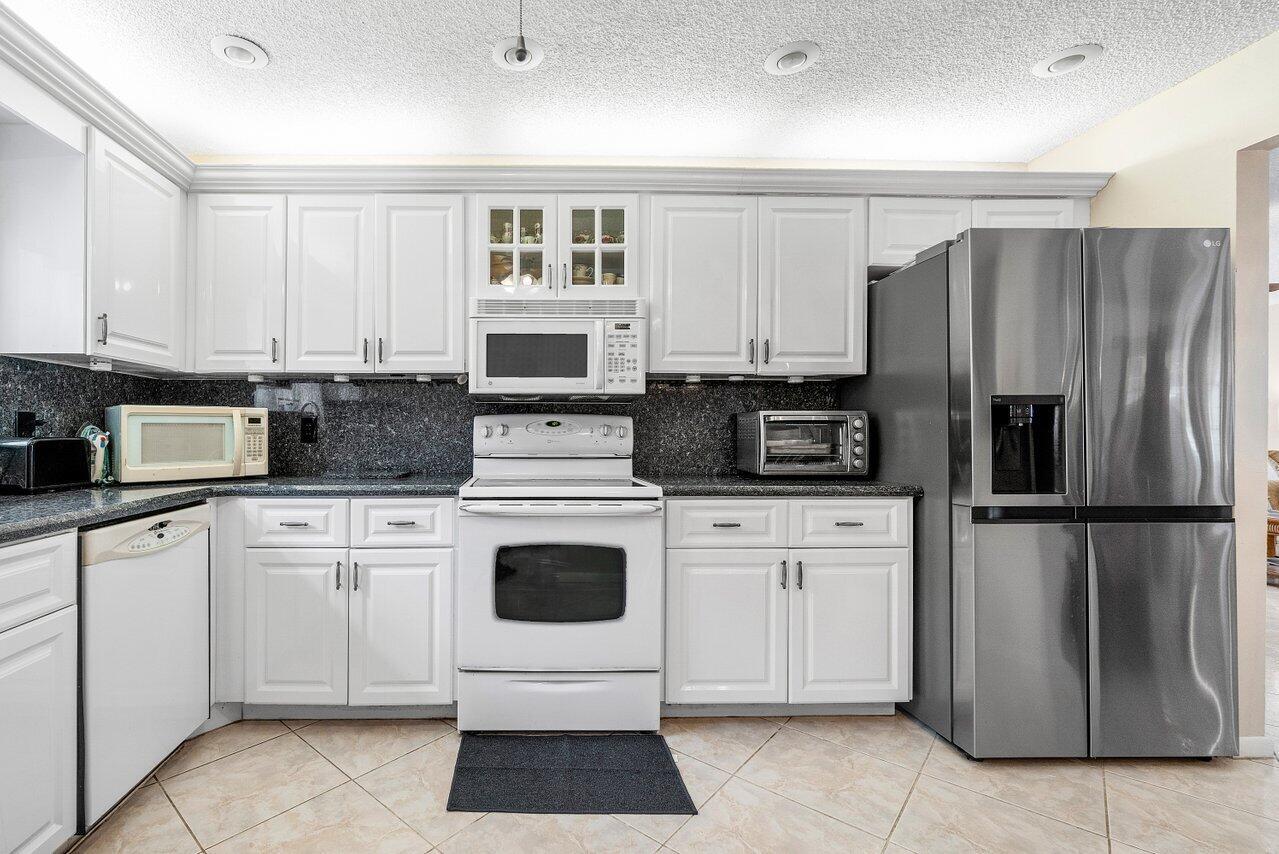 9100 Pine Springs Drive