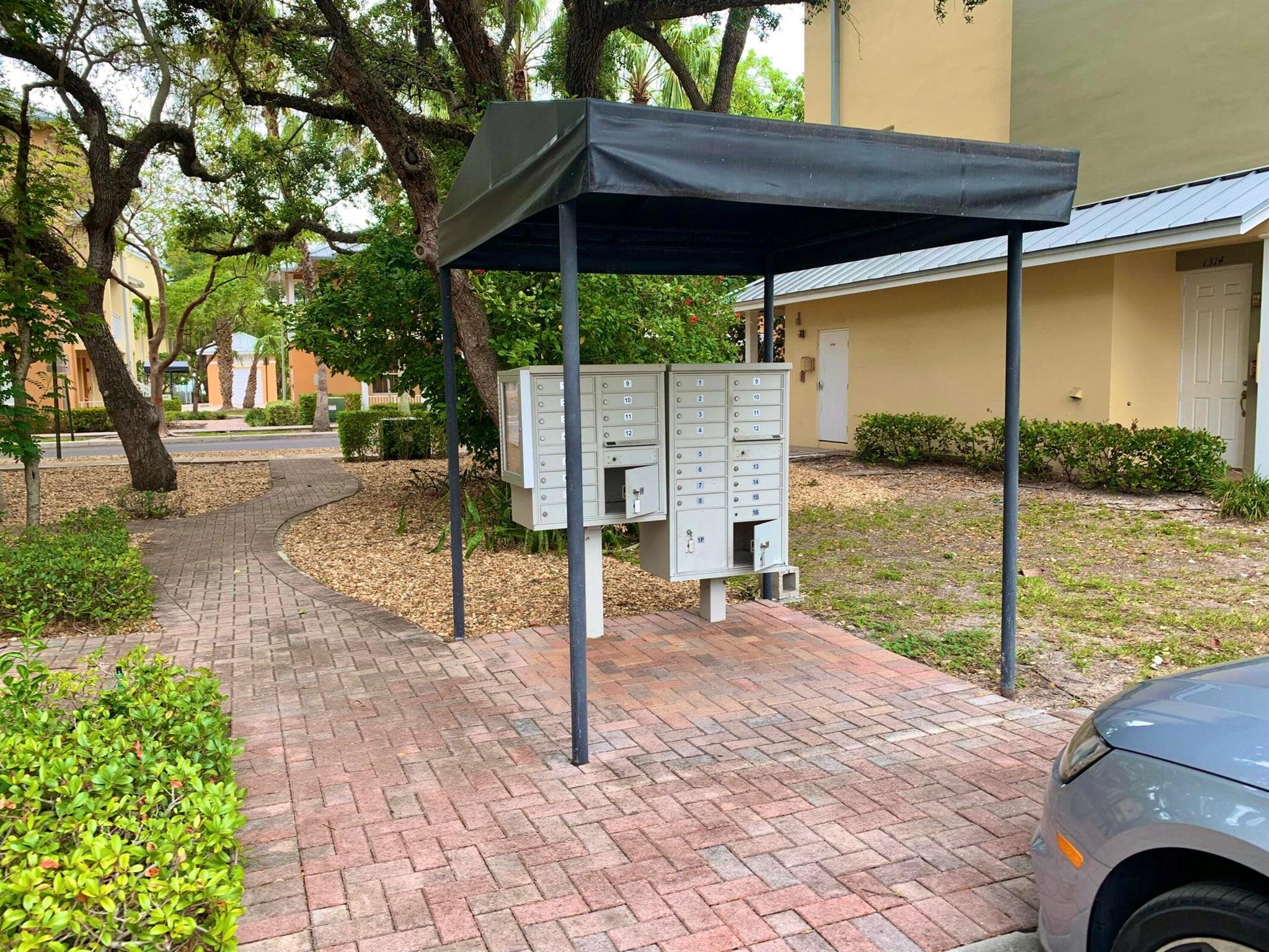 408 SW 13th Terrace