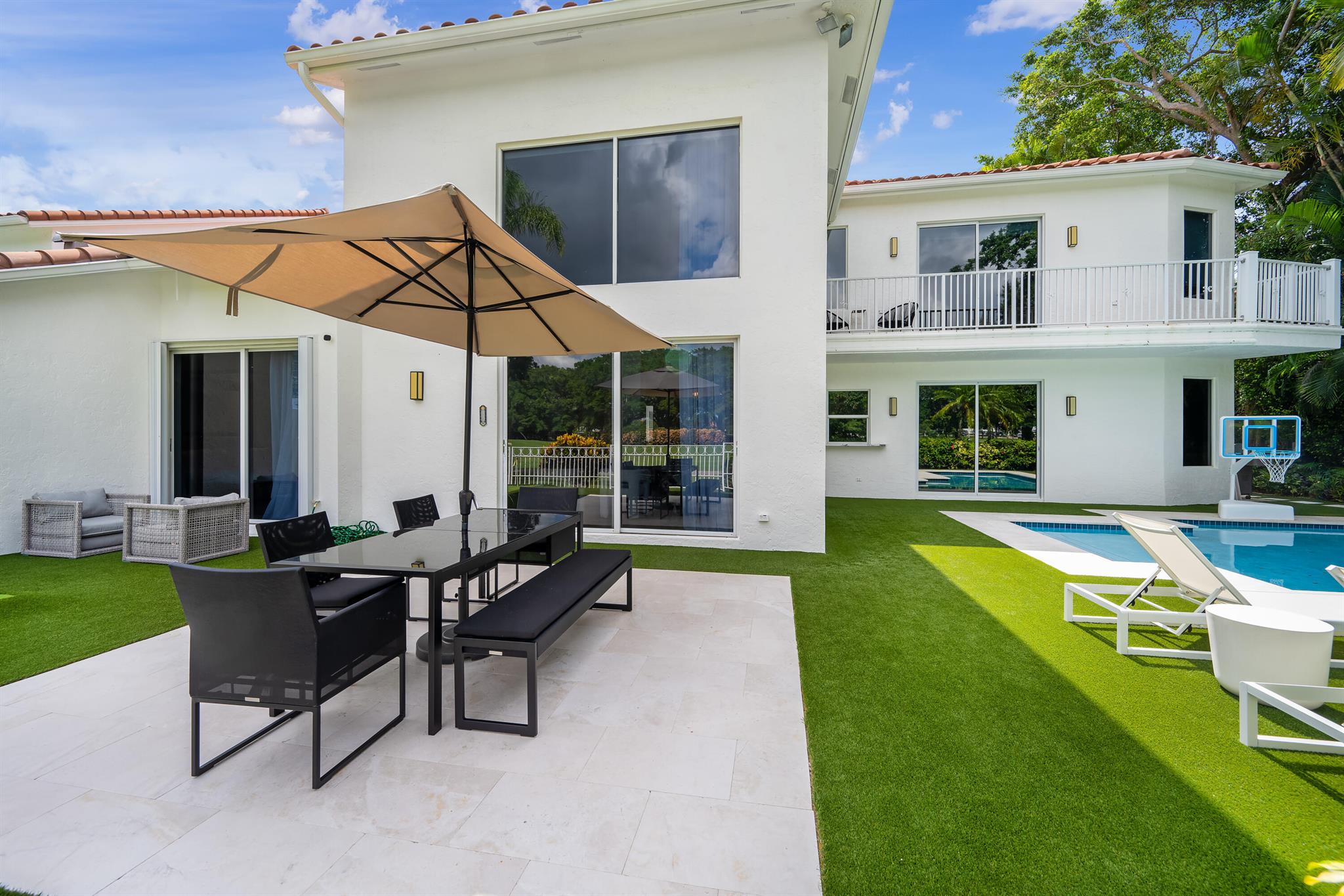 5607 NW 24th Terrace