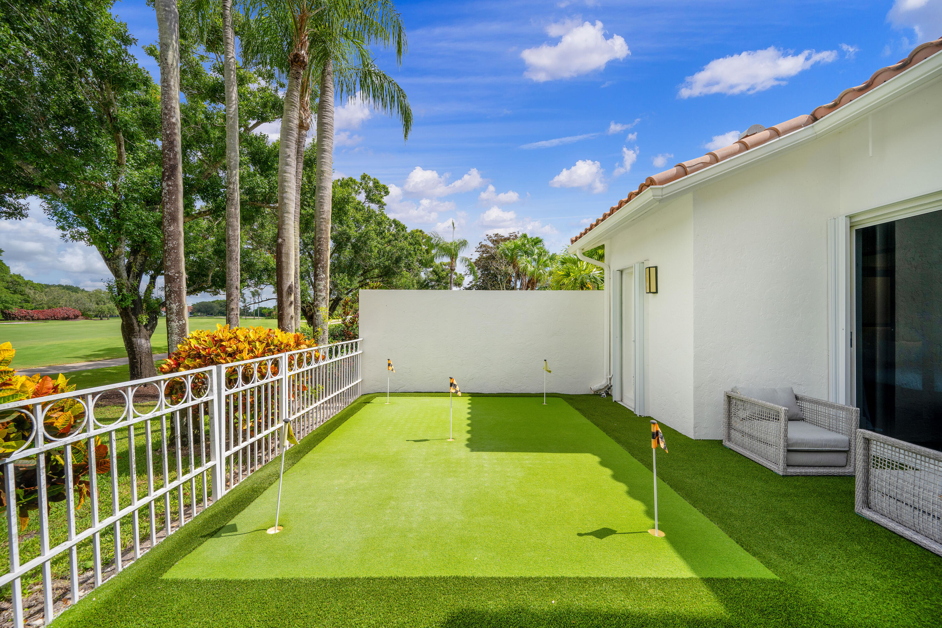 5607 NW 24th Terrace