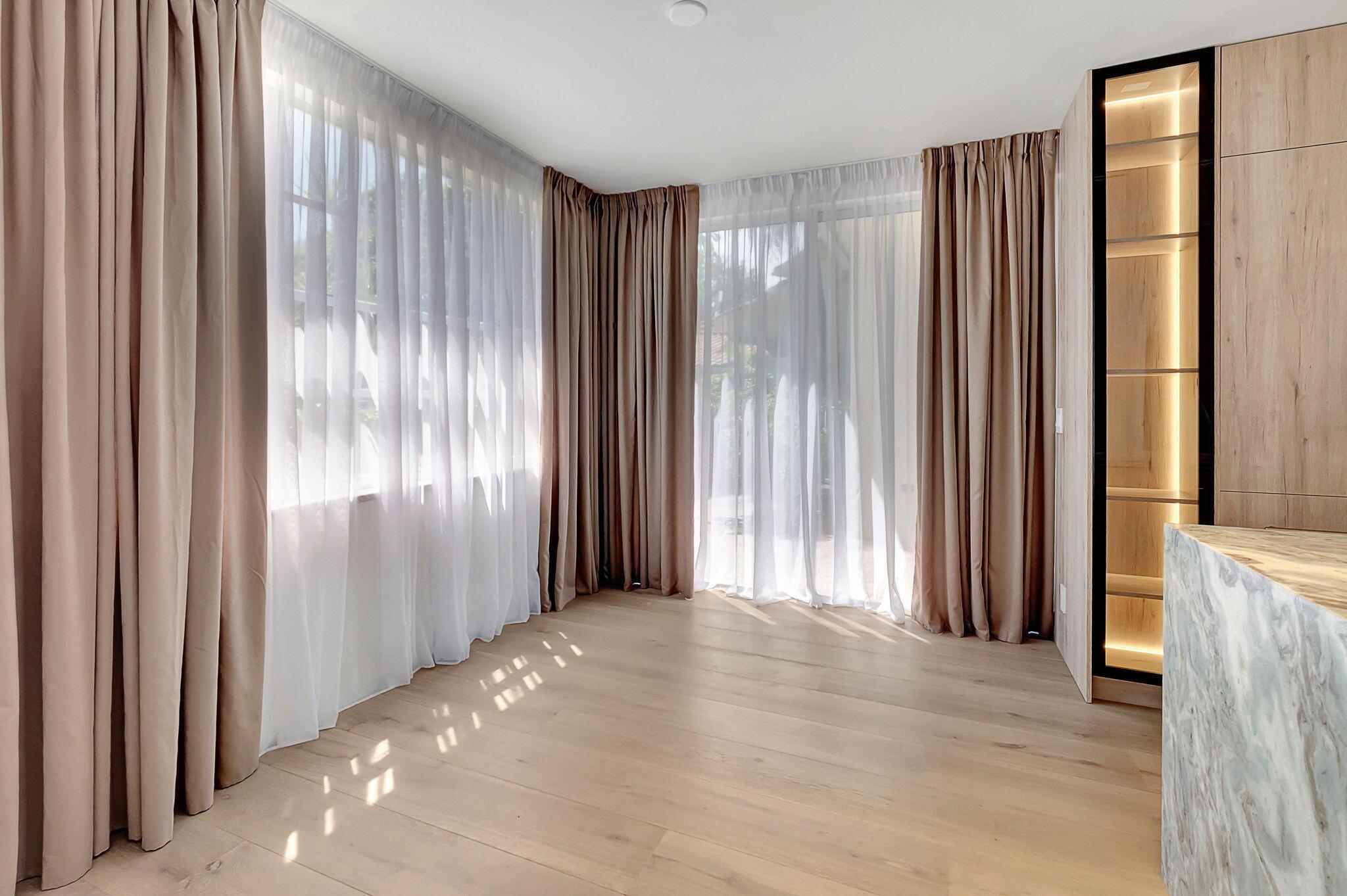 5607 NW 24th Terrace