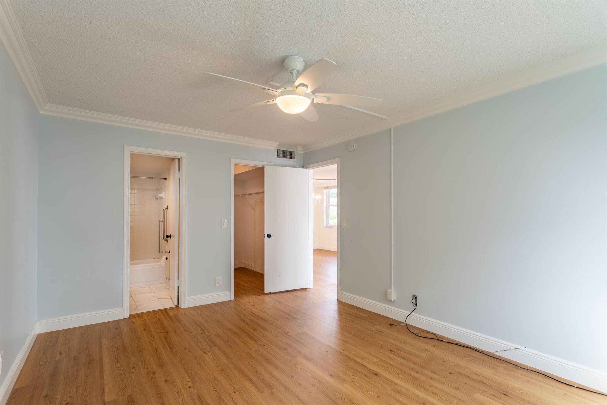 2012 S Federal Highway 301