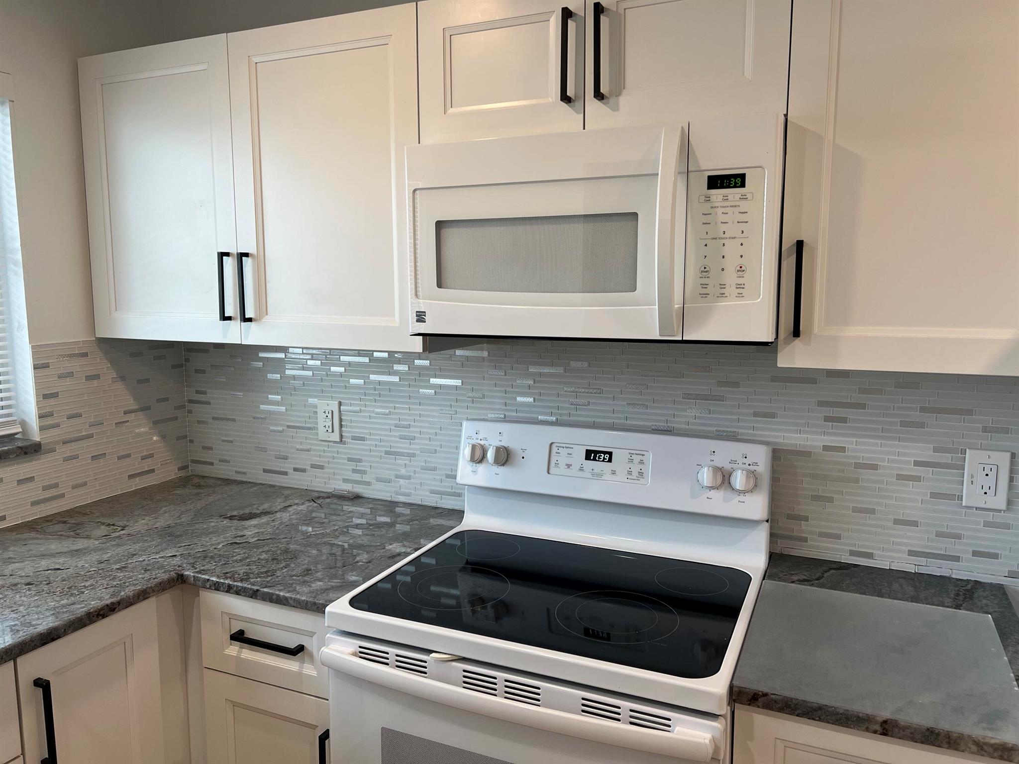 2012 S Federal Highway 301