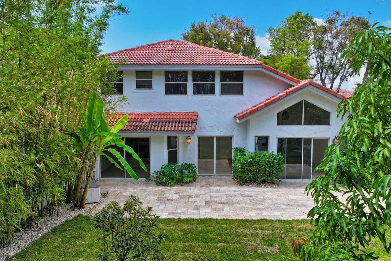 2075 NW 52nd Street