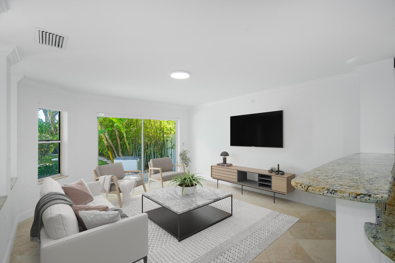 2075 NW 52nd Street