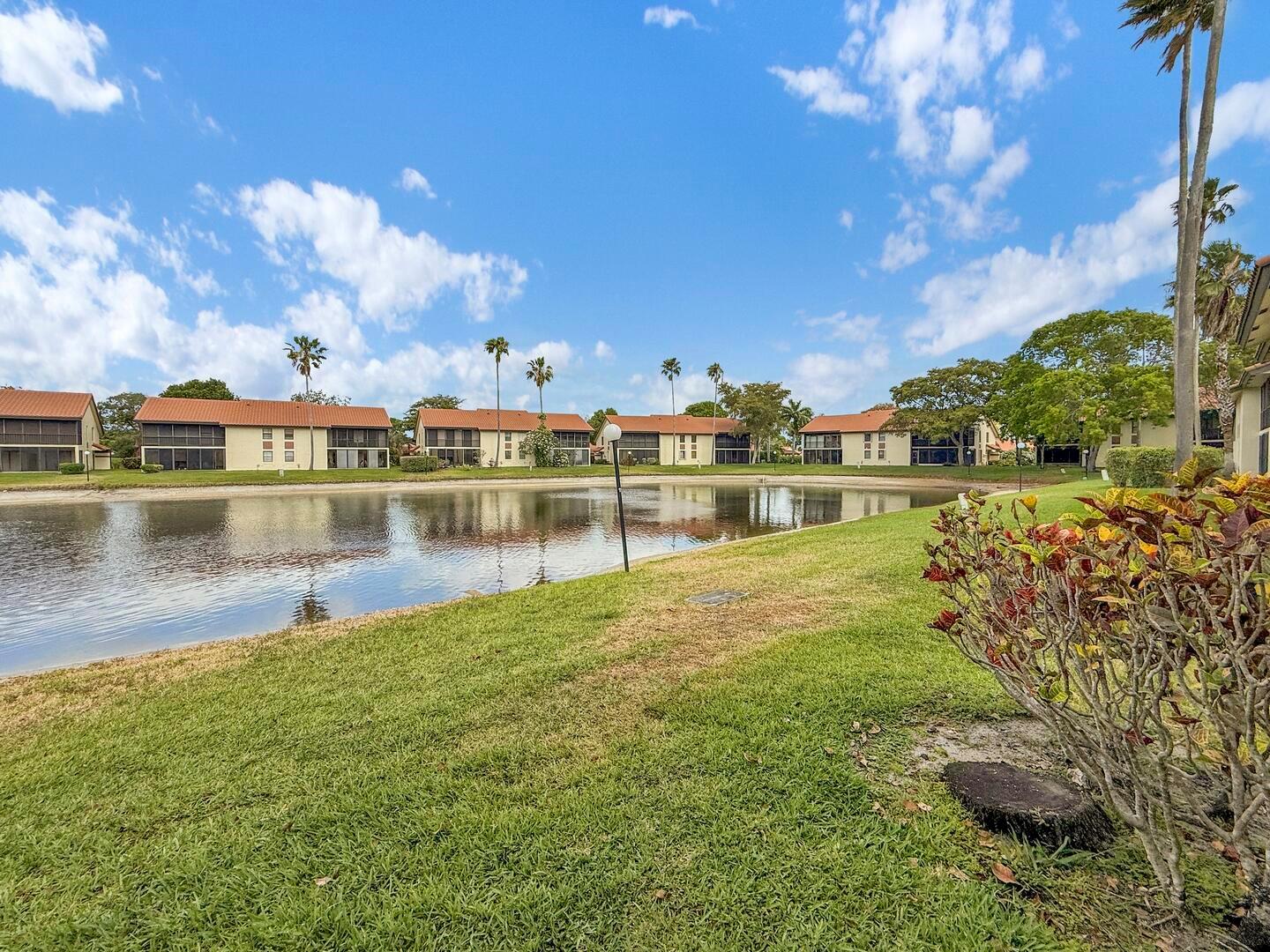 10223 N Circle Lake Drive 102