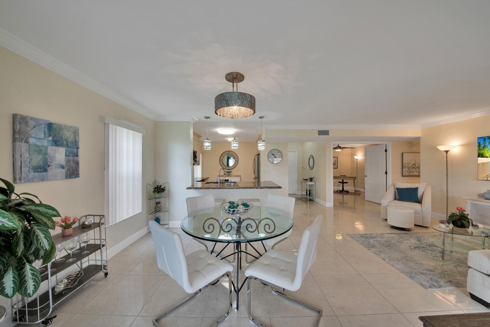 10223 N Circle Lake Drive 102