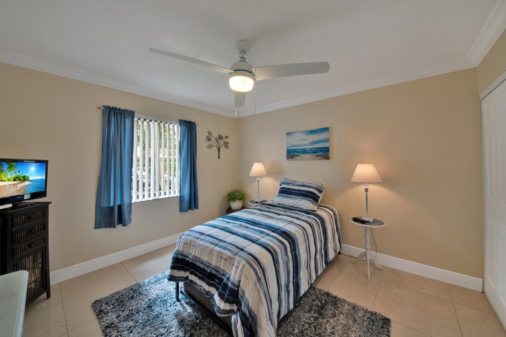 10223 N Circle Lake Drive 102
