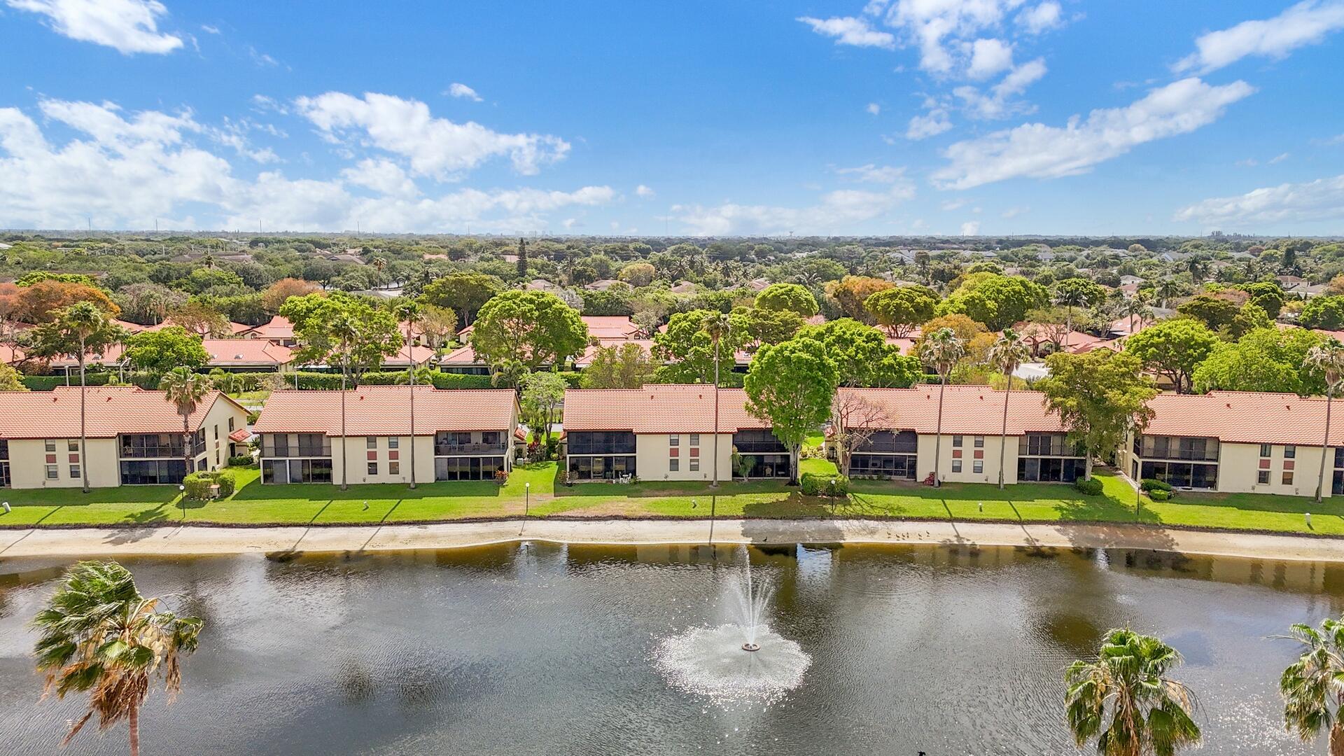 10223 N Circle Lake Drive 102