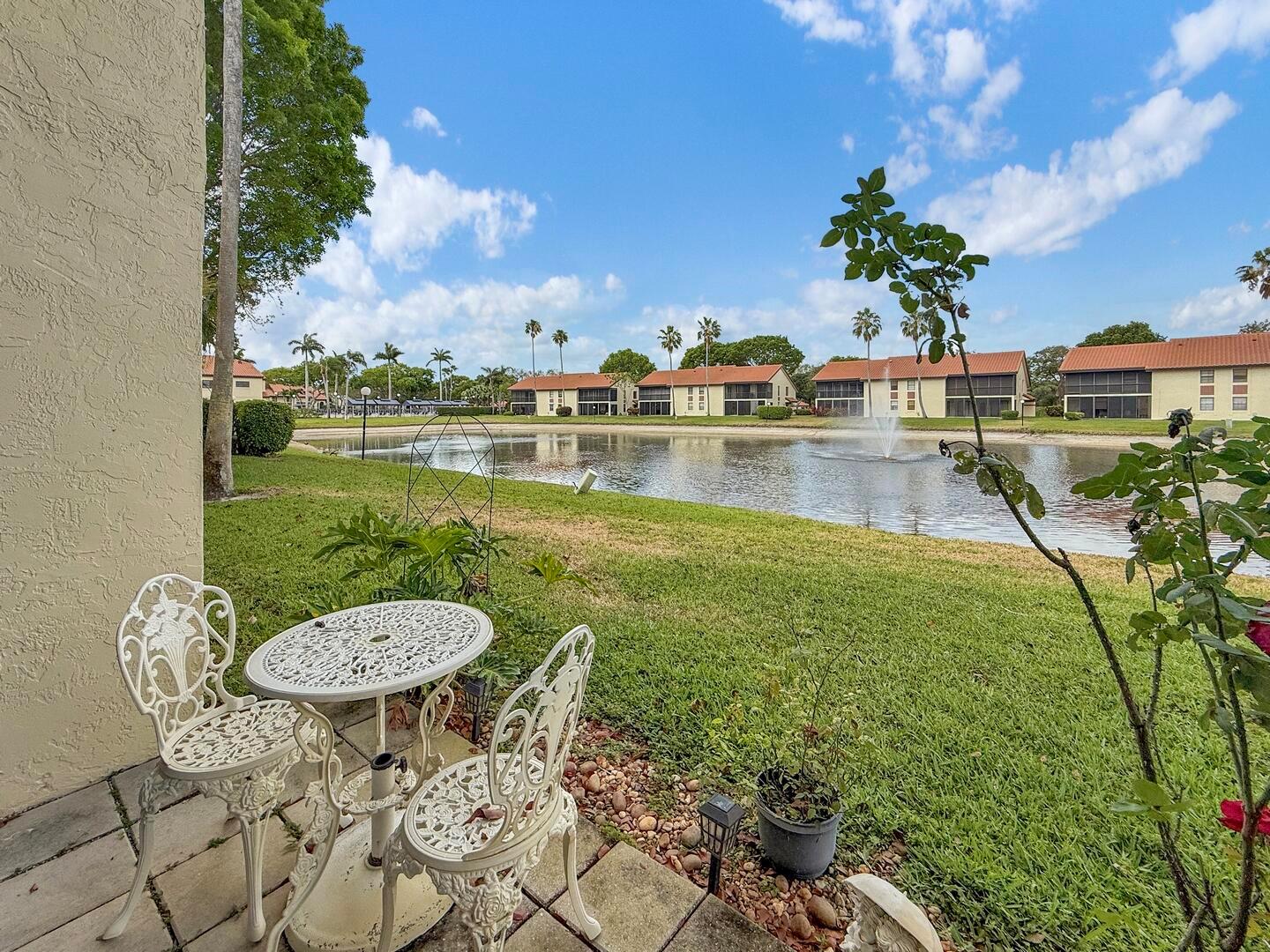 10223 N Circle Lake Drive 102