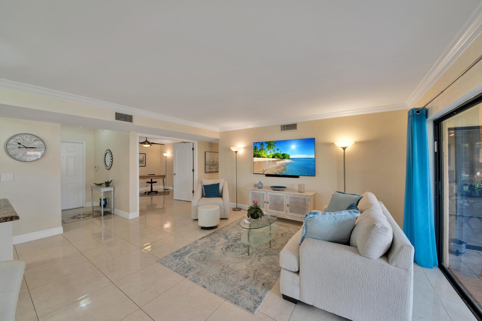 10223 N Circle Lake Drive 102