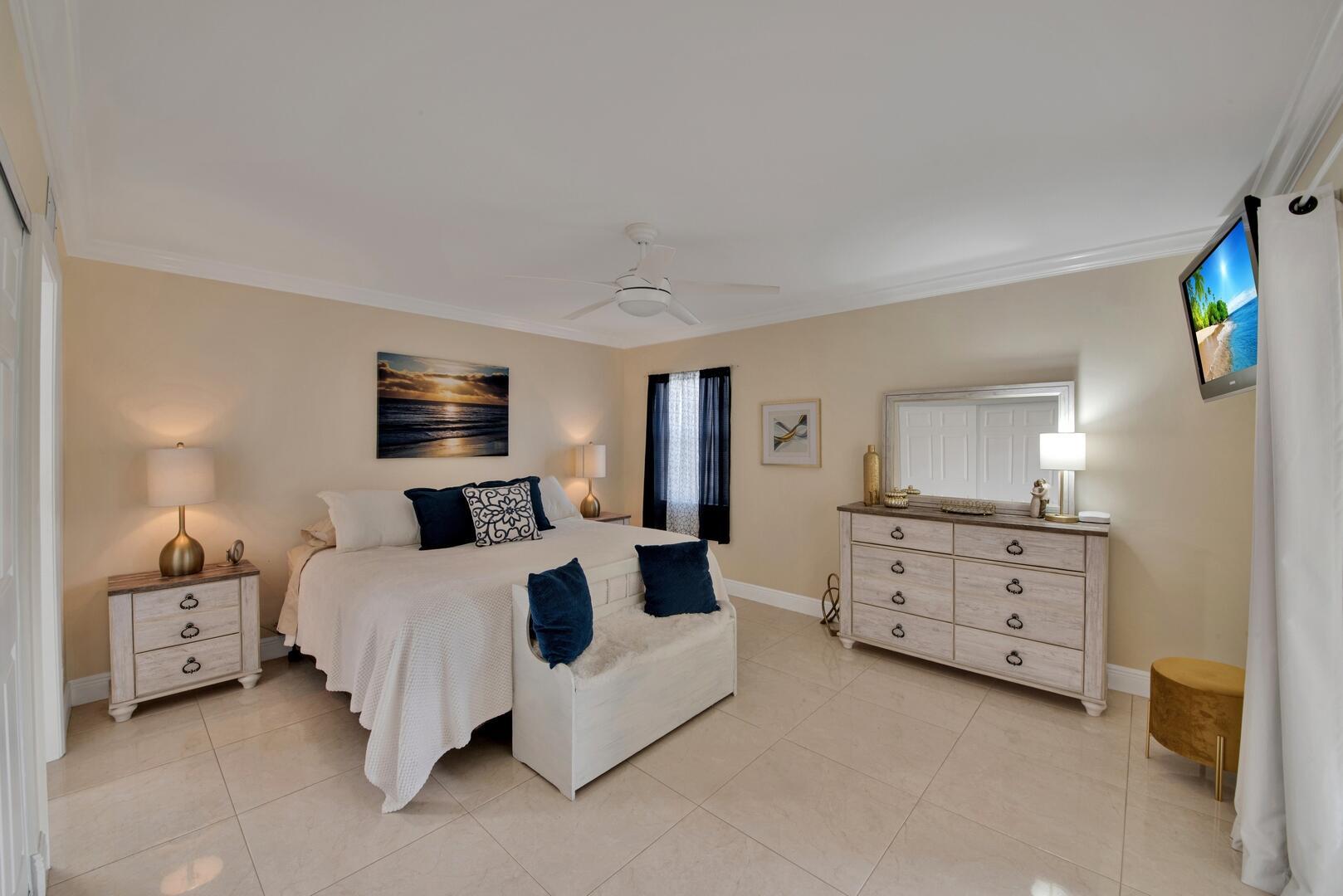 10223 N Circle Lake Drive 102